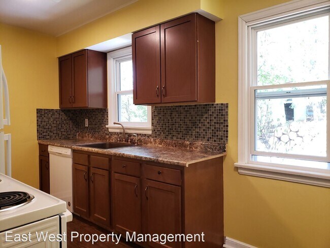 Building Photo - 3 br, 1 bath House - 4119 Woodland Ave