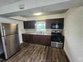 Building Photo - 4117 Woodside Dr