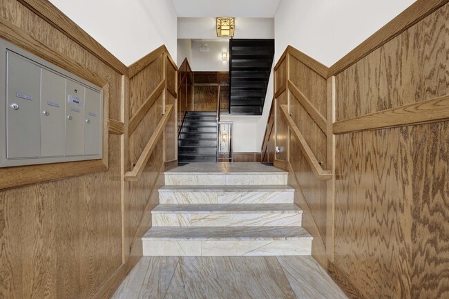 Building Photo - 4911 S Calumet Ave