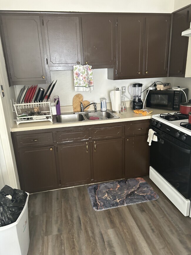 Foto del edificio - 2523 W Monroe St