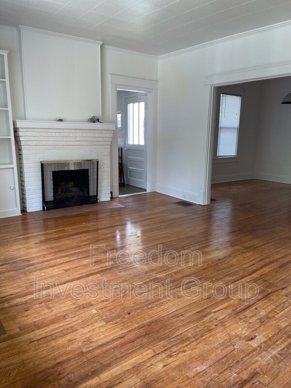 Foto del edificio - 1104 Melbourne Ave NE