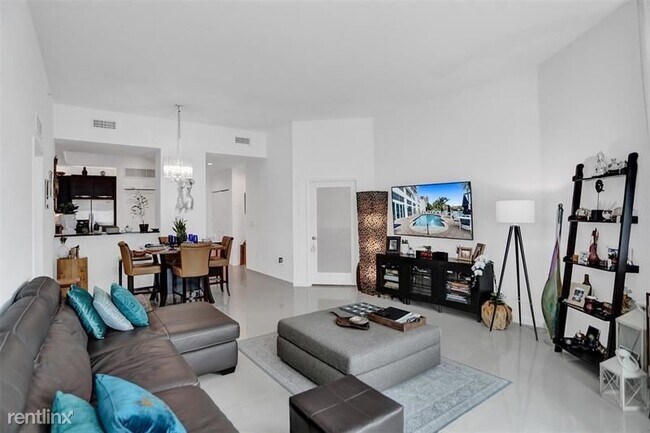 Foto del edificio - 2 br, 2 bath Condo - 3030 NE 188th St Apt 706