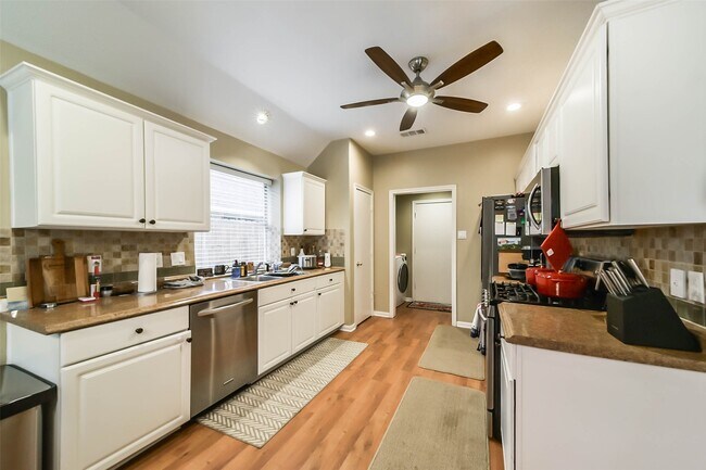 Foto del edificio - 9926 Elm Meadow Trail