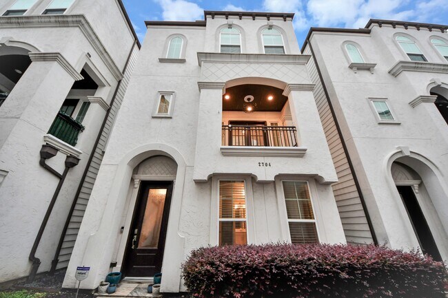 Foto del edificio - 2704 Freund St