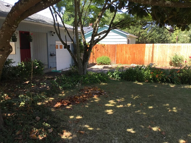 Photo - Great 3 Bedroom, 1.5 Bathroom Home in SE Eugene