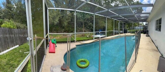 Foto del edificio - 5450 SW 55th Ave