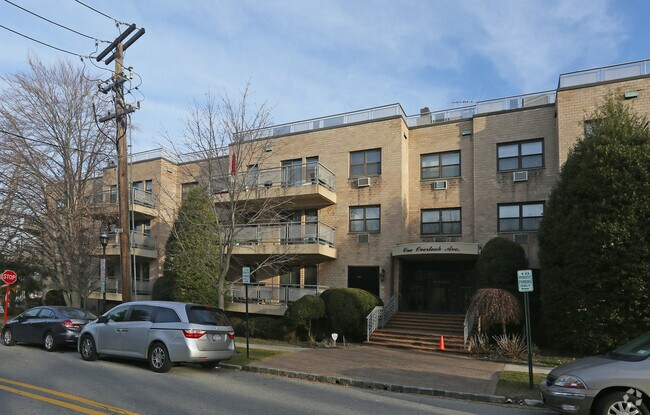 Building Photo - 1 Overlook Ave