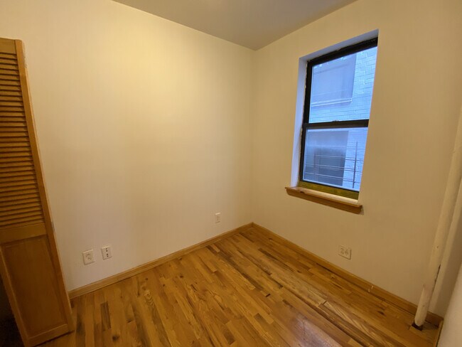 Foto del edificio - 540 E 5th St