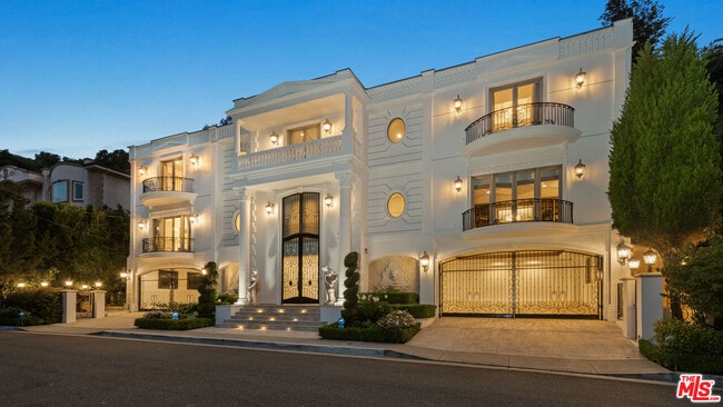 Building Photo - 1455 Robmar Dr