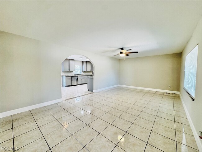 Building Photo - 5015 Lee Blvd