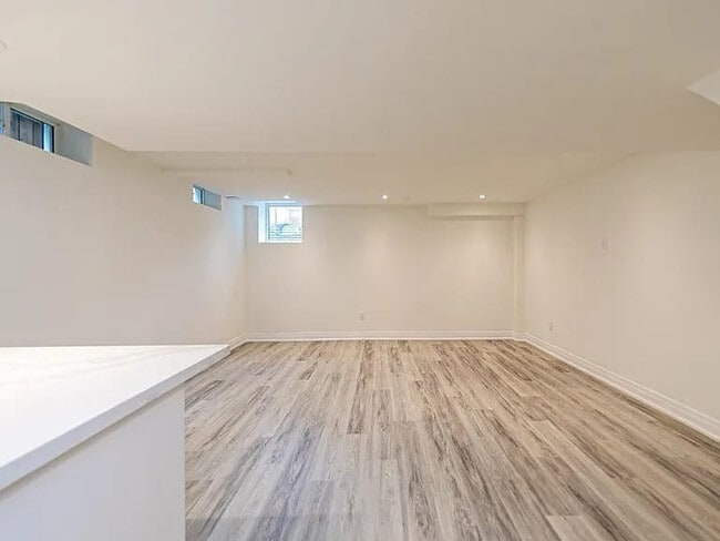 Building Photo - 32 Conchita St
