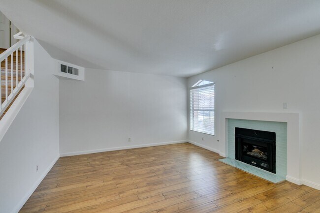 Foto del edificio - 2838 Dawn Crossing Dr