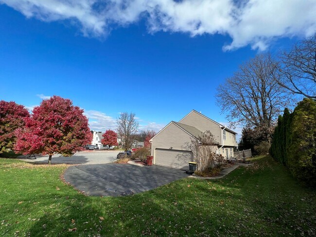 Foto del edificio - Available NOW 3BR HOME in Whitehall, PA!