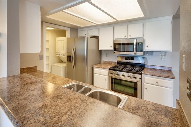 Foto del edificio - 9439 Fairgrove Ln