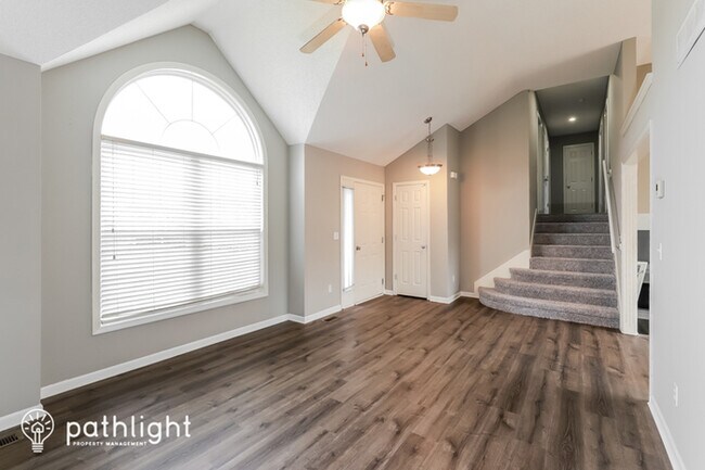 Foto del edificio - 8508 N Arcola Avenue, Kansas City, MO, 64153