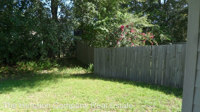 Building Photo - 3049 Schroer Dr