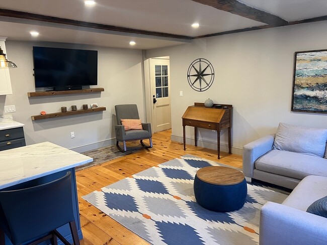 Building Photo - 32 Buffum St