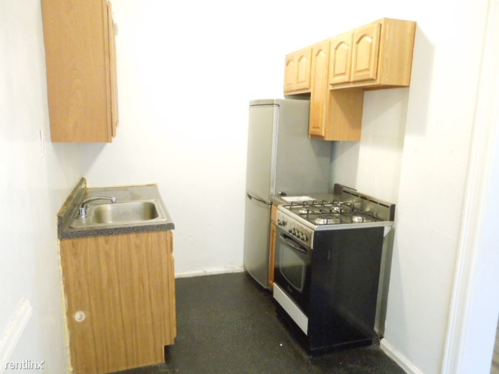 Studio, 1 bath - 815 E 14th St Apt 1J - Studio, 1 bath  - 815 E 14th St Apt 1J