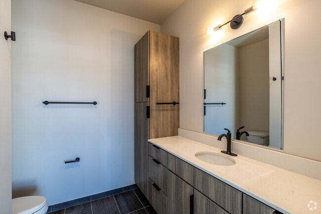 2BD, 2BA - 1,232SF - Bathroom - Benson Lofts - Live the Lifestyle you have...