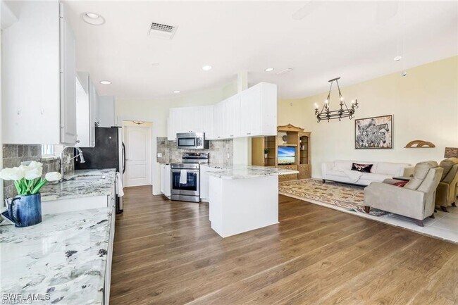 Foto del edificio - 4823 Lasqueti Way