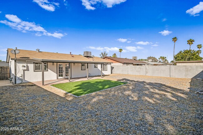 Foto del edificio - 3639 E Presidio Rd