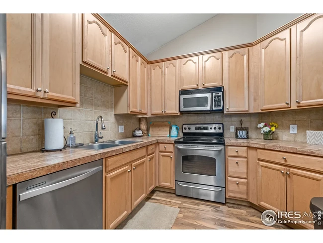 Kitchen - 2133 Krisron Rd