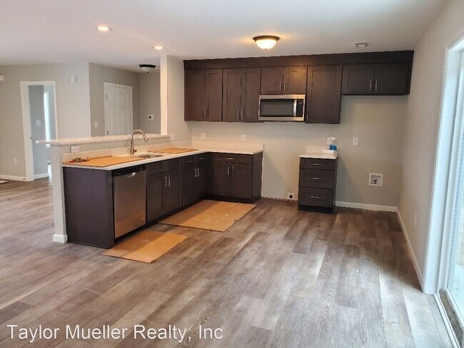 Building Photo - 3 br, 2 bath House - 102 Nugget Trail