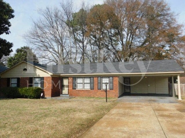 Building Photo - 2024 Janis Dr