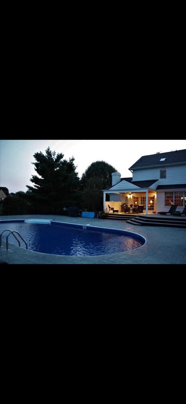 Pool - 10673 Bridlepath Ln