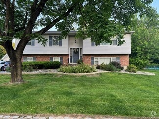 Building Photo - 33 Lake Nanuet Dr