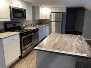 Building Photo - 116 E Main St