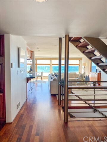 Building Photo - 3416 The Strand