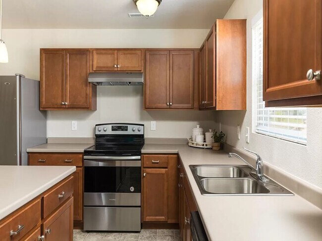 Foto del edificio - Best Priced, Largest Floorplan Available f...