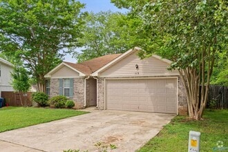 Building Photo - 113 Fernwood Cir