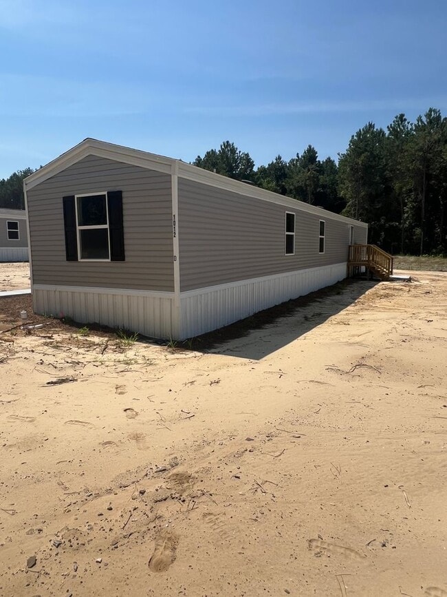 Building Photo - New! Move In Ready & Close to Downtown Aynor!