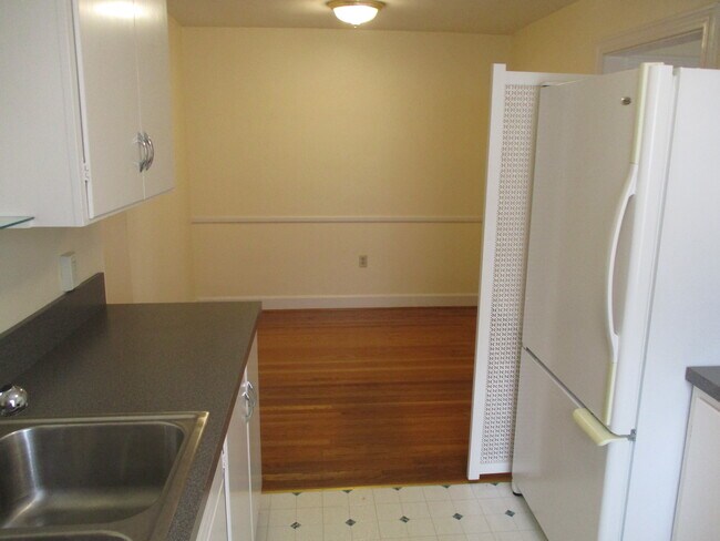 Foto del edificio - 2721 Brownsboro Rd