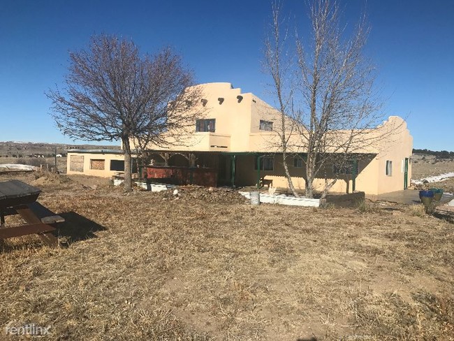 Building Photo - 455 S Franceville Coal Mine Rd