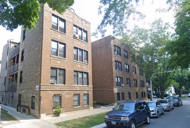 Building Photo - 1450 W Byron St