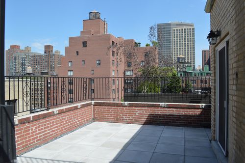 Foto del edificio - 115 E 92nd St