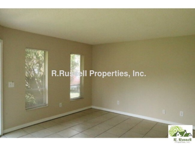 Foto del edificio - 965 Bryan Ct