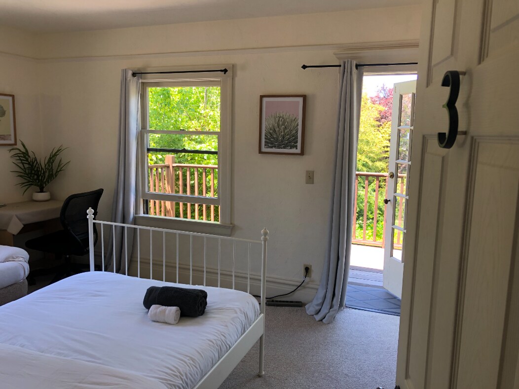 Foto principal - 2227 Carleton St