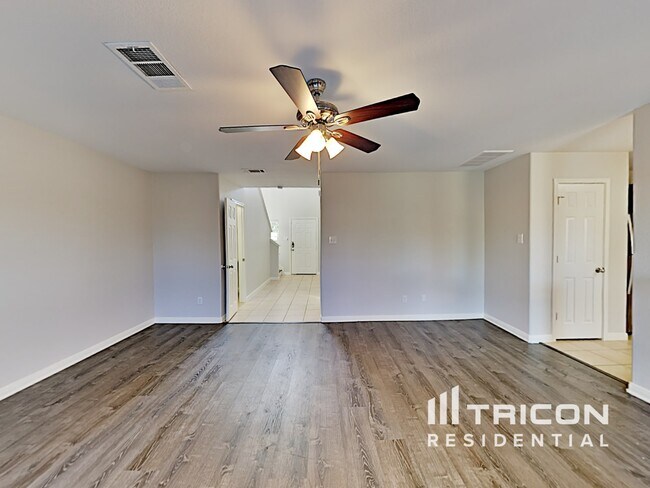 Foto del edificio - 254 Dodge City Trail Newark TX