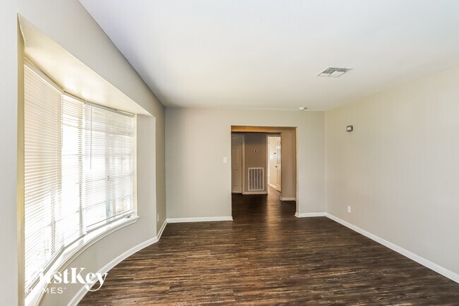 Foto del edificio - 4908 Meadowlark St