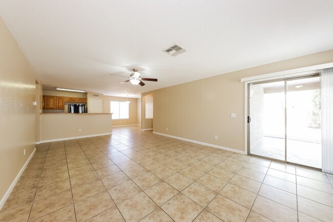 Foto del edificio - 13016 W St Moritz Ln