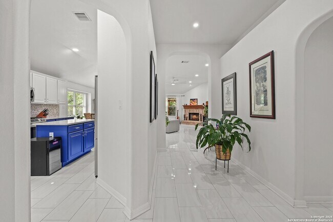 Foto del edificio - 10903 Wilson Oaks Dr