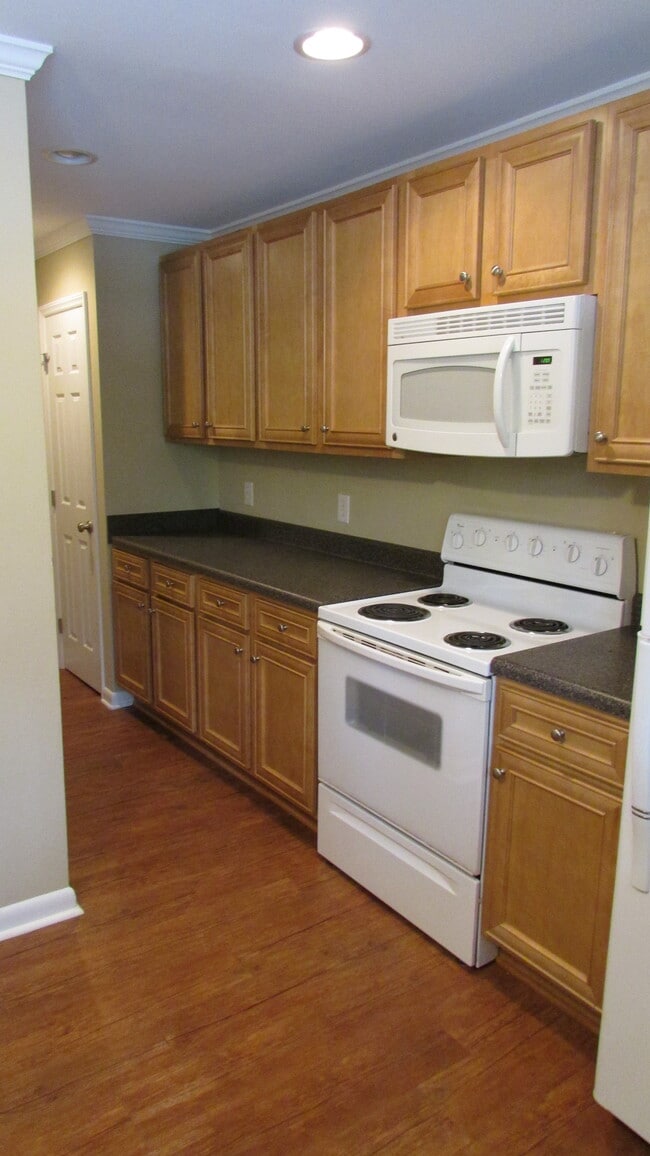 Building Photo - 1422 Scales St