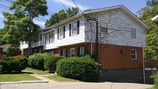Building Photo - 470-480 Zahn Dr
