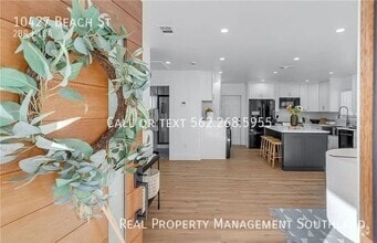 Building Photo - 10427 Beach St