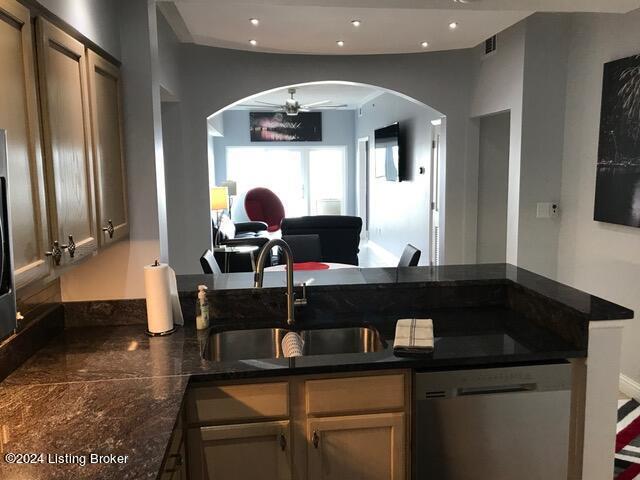 Foto del edificio - 1 Riverpointe Plaza