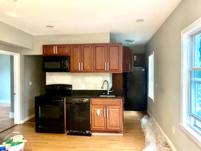 Building Photo - 15 Sturtevant Ave